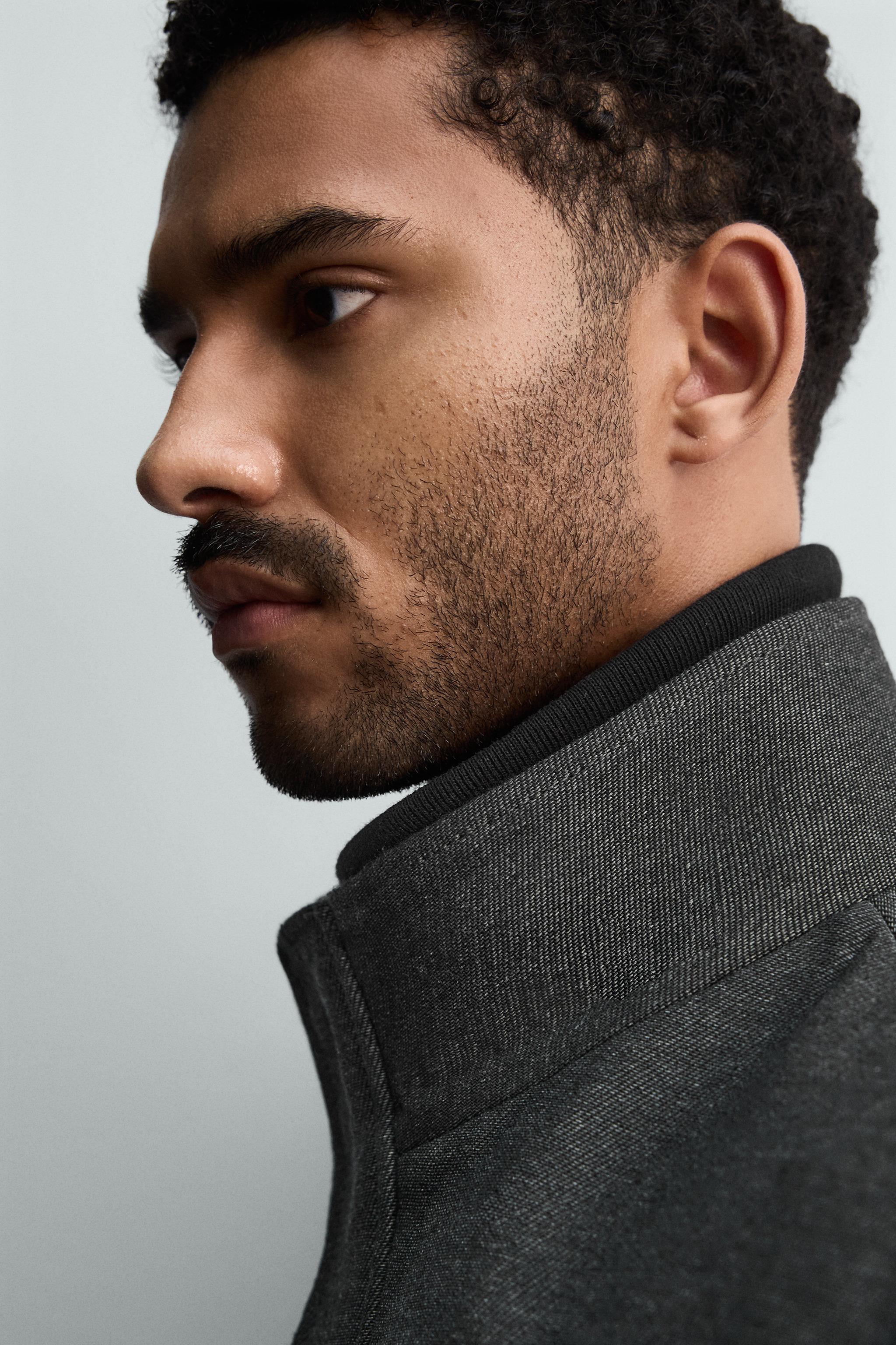 REMOVABLE COLLAR COAT